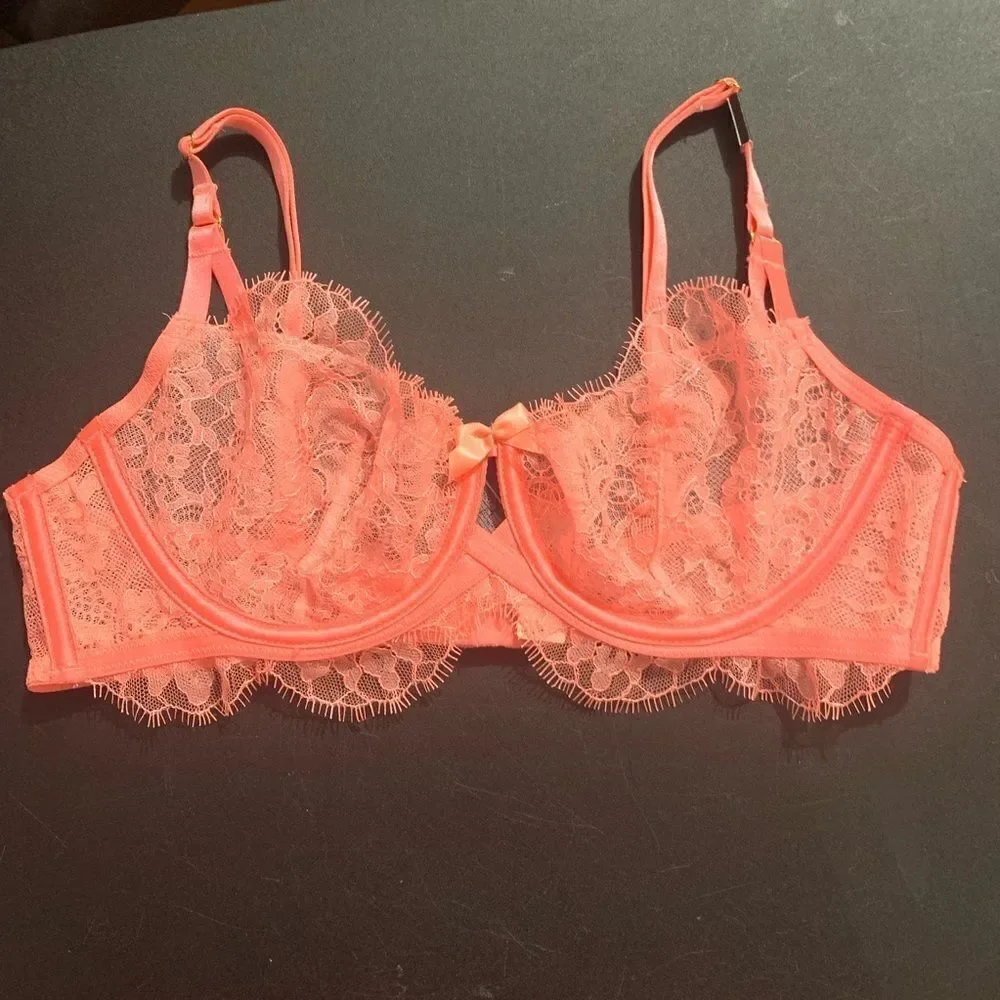 Victoria’s Secret Very Sexy Unlined Demi chantillí lace bra coral